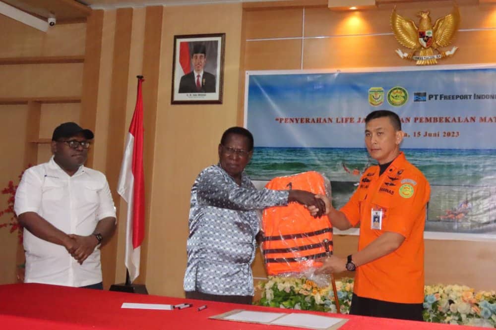 Ilustrasi berita Mimika: Didukung Freeport, Kantor SAR Timika Bagikan 800 Jaket Pelampung