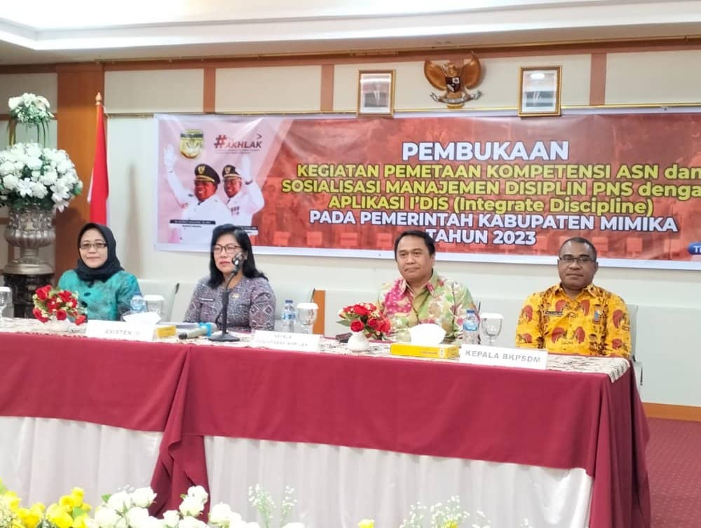 Ilustrasi berita Mimika: Tingkatkan Pengawasan Disiplin ASN dan PPPK, BKSDM Kabupaten Mimika Sosialisasikan Aplikasi I'DIS