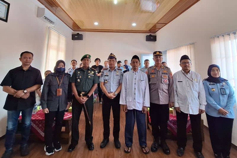 Ilustrasi berita Nasional: Seorang Teroris Kelahiran Papua di Lapas Ngawi Jawa Timur Berikrar Setia Kepada NKRI