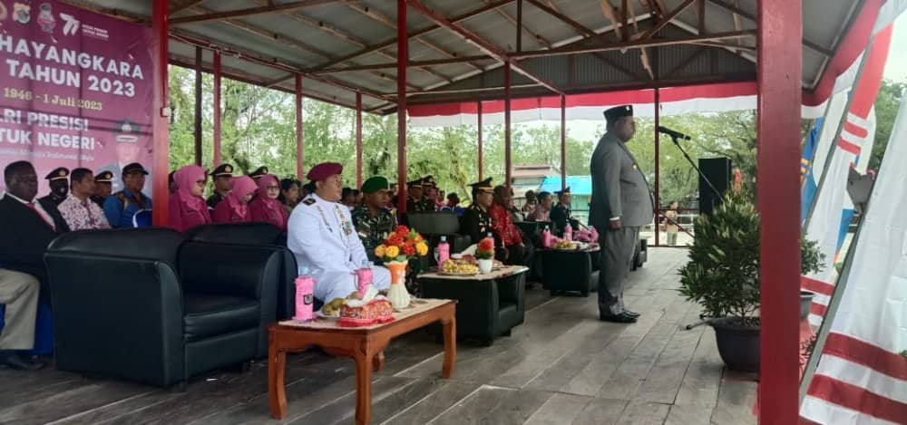 Ilustrasi berita Papua: Jadi Irup Peringatan Hari Bhayangkara Ke-77 di Agats, Bupati Elisa Sampaikan Ini Untuk Polres Asmat