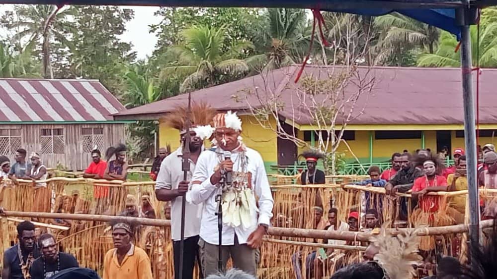 Ilustrasi berita Papua: Wabup Thomas Eppe Safanpo Resmikan Kantor Distrik Sor Ep