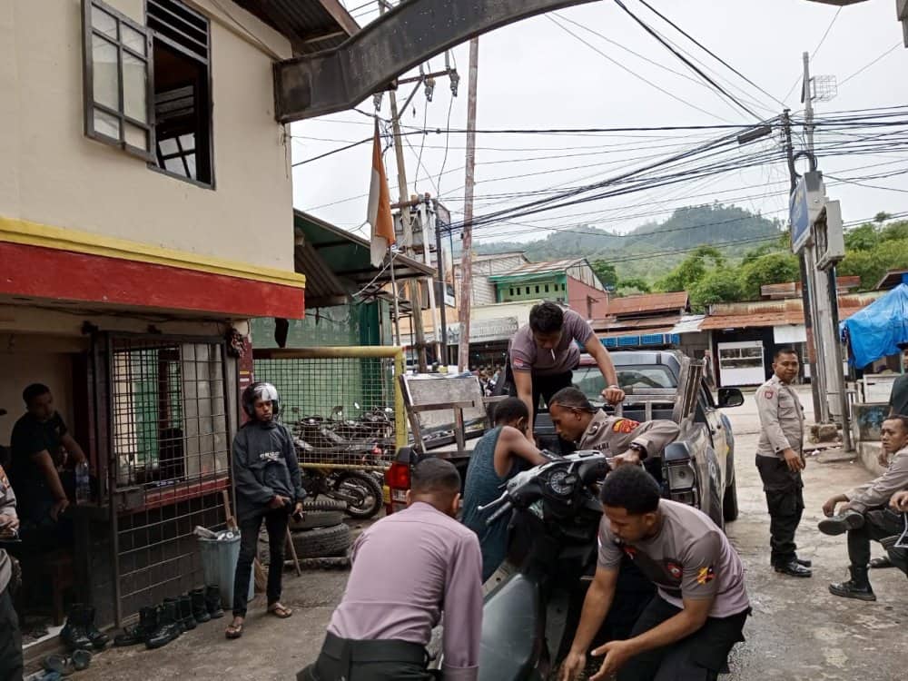 Ilustrasi berita JAYAPURA: 3 Pemuda Tanggung Terduga Pelaku Penadah Motor Curian Diamankan Polisi