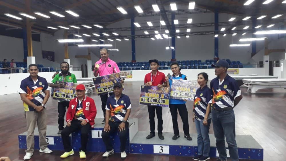 Ilustrasi berita Mimika: 9 Ball Open Tournament Biliar Resmi Ditutup, Rocky Pattinama Sabet Juara Satu Kategori Umum