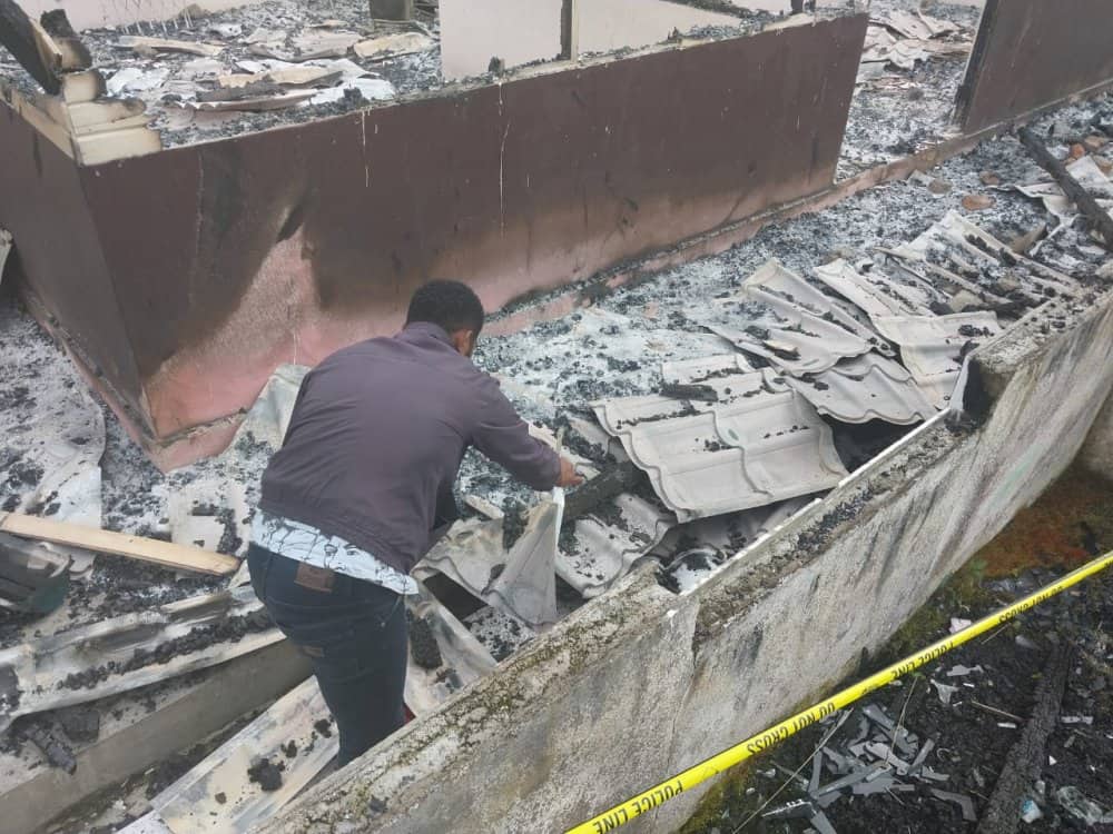 Ilustrasi berita Papua: Makin Banyak Fasilitas Pemerintah di Dogiyai yang Terbakar, Polisi Minta Masyarakat Tidak Lakukan Tindakan yang Merugikan