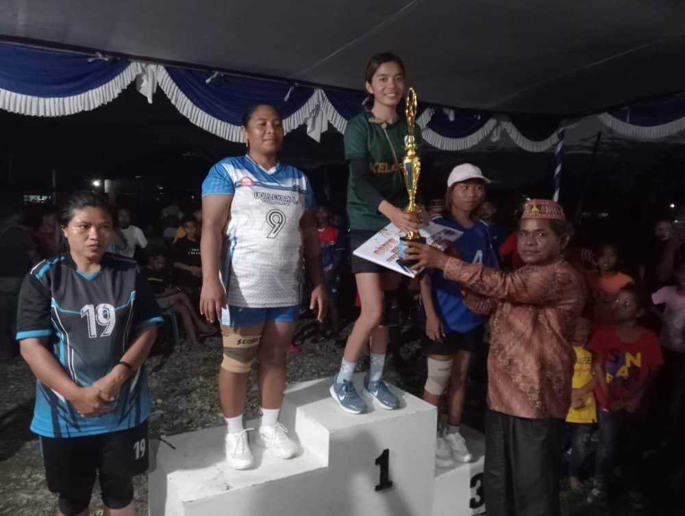 Ilustrasi berita Mimika: Kadispora Mimika Resmi Tutup Turnamen Volly Manggarai Timika, Agenda Berikut Bakal Digelar Futsal KKBM Komodo Cup