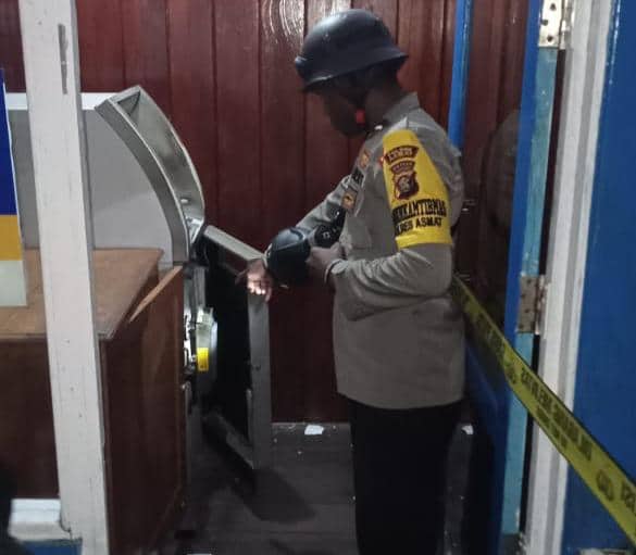 Ilustrasi berita Papua: ATM Bank Papua di Depan Kantor Bupati Asmat Nyaris Dibobol, Pelaku Gagal Gasak Uang