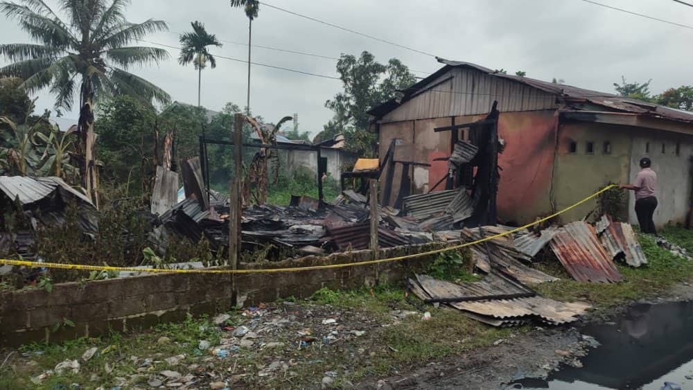 Ilustrasi berita Mimika: Rumah Kosong di Belakang Kantor PLN Timika Terbakar