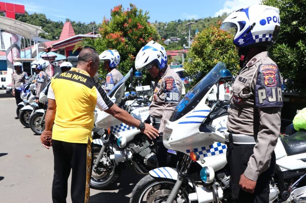 Ilustrasi berita Papua: Jelang Pemilu 2024, Wakapolda Papua Cek Kesiapan Kendaraan Taktis Polri