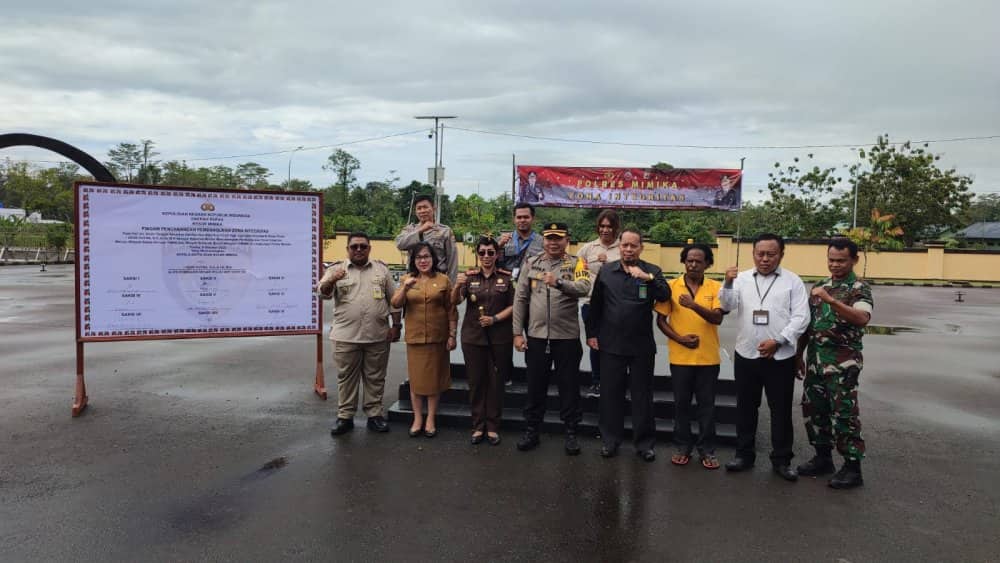 Ilustrasi berita Mimika: Polres Mimika Canangkan Zona Integritas Menuju WBK dan WBBM Tingkatkan Pelayanan