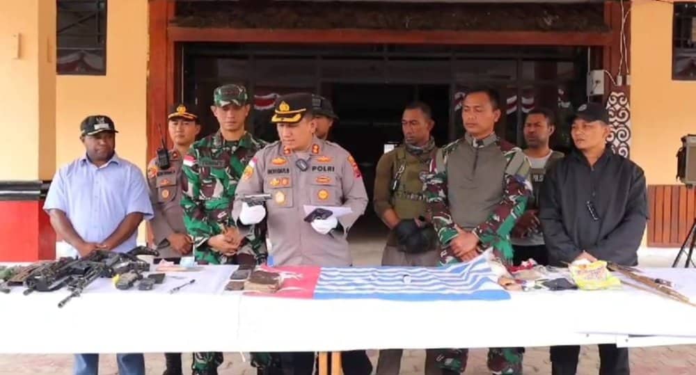 Ilustrasi berita Papua: Hasil Identifikasi Senjata Api Milik KKB di Pegunungan Bintang, Dua Pucuk Milik TNI Yang Hilang Tahun 2019