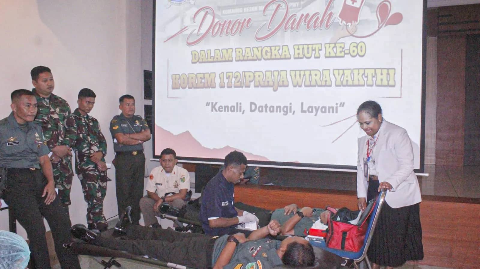 Ilustrasi berita Papua: Peringati Hut Ke-60, Korem 172/PWY Sumbang 98 Kantong Darah Ke PMI