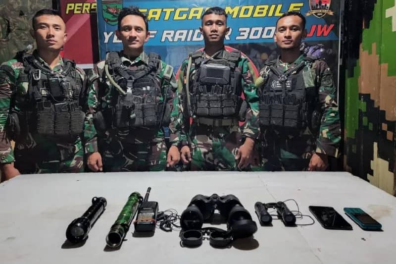 Ilustrasi berita Papua: Pasca Kontak Tembak dengan 6 Anggota KKB, Satgas Yonif 300/Bjw Amankan Sejumlah BB dari Honai
