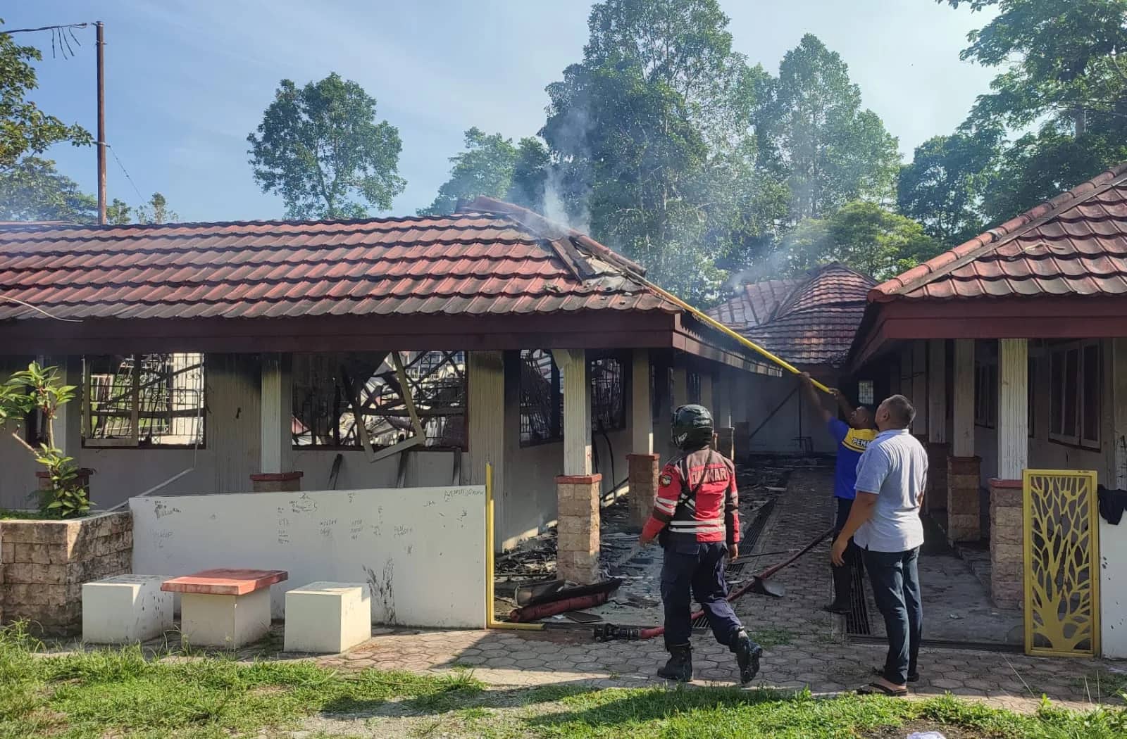 Ilustrasi berita Mimika: Kerugian Capai Rp 500 Juta, Polisi Masih Dalami Penyebab Kebakaran Asrama SD Sentra Pendidikan Timika