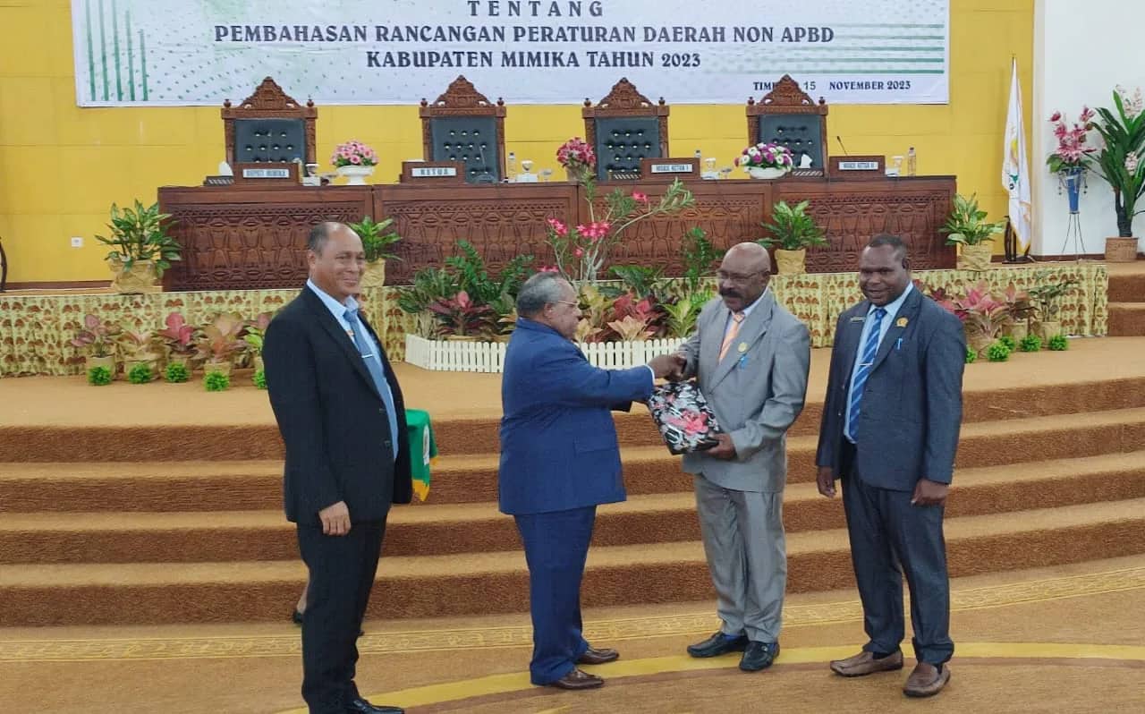 Ilustrasi berita Mimika: Pemda Mimika Serahkan Delapan Rancangan Perda Non APBD ke DPRD Mimika