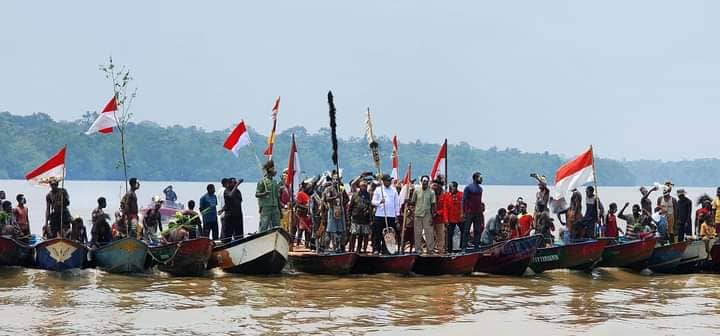 Ilustrasi berita Papua: Masyarakat Distrik Sawa Erma Sudah Bulatkan Tekad, Thomas Eppe Safanpo Siap Menangkan Pilkada Asmat 2024