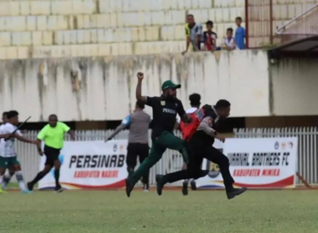 Ilustrasi berita JAYAPURA: Polisi Tetapkan 4 Tersangka Dalam Kericuhan Pertandingan Liga III Antara Persido Vs Biak United di Stadion Mandala Jayapura