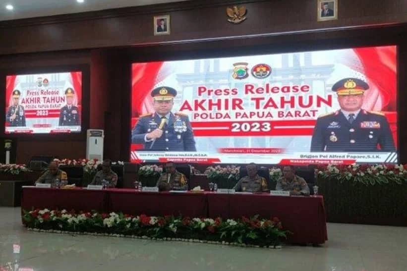 Ilustrasi berita Papua: Selama Tahun 2023, Polda Papua Barat Berhasil Sita 60 Kilogram Ganja, Irjen Johny Isir: Jangan Sampai Kita Lengah