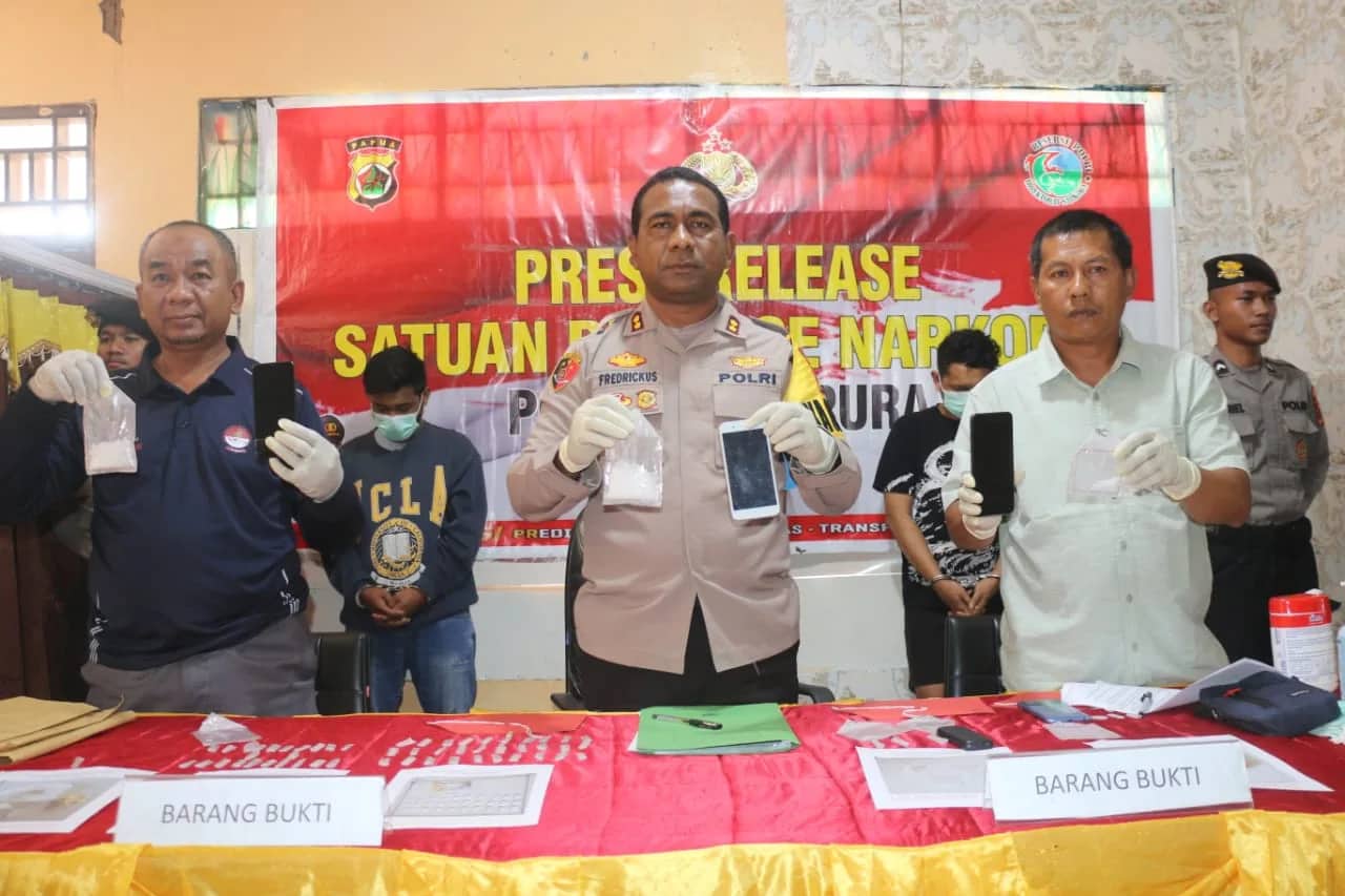 Ilustrasi berita Papua: Edarkan 60 Paket Sabu dari Makassar, Tiga Tersangka Ditangkap Polres Jayapura