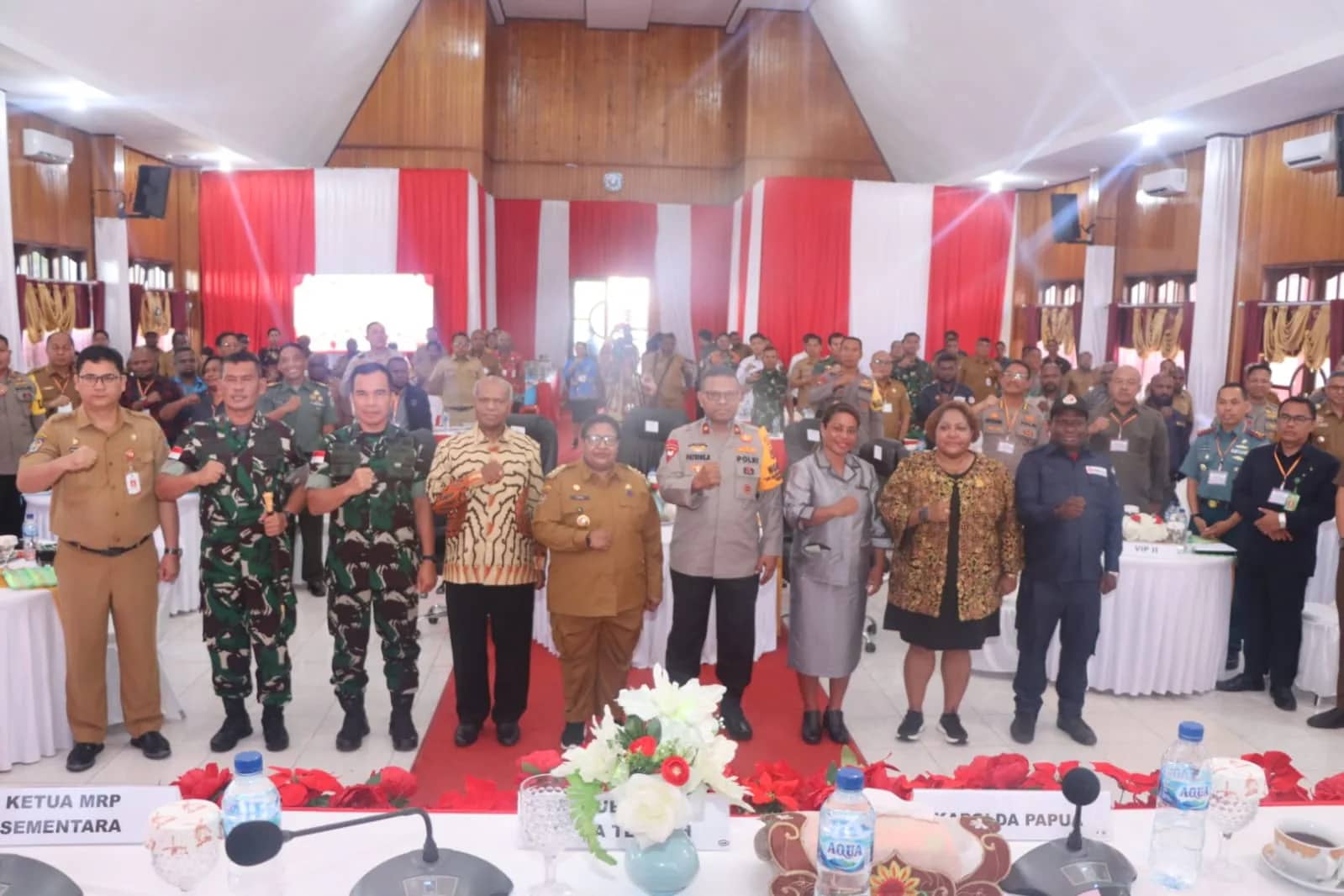 Ilustrasi berita Papua: Kunjungi Nabire, Jenderal Renwarin Tinjau Kesiapan Pemilu Papua Tengah