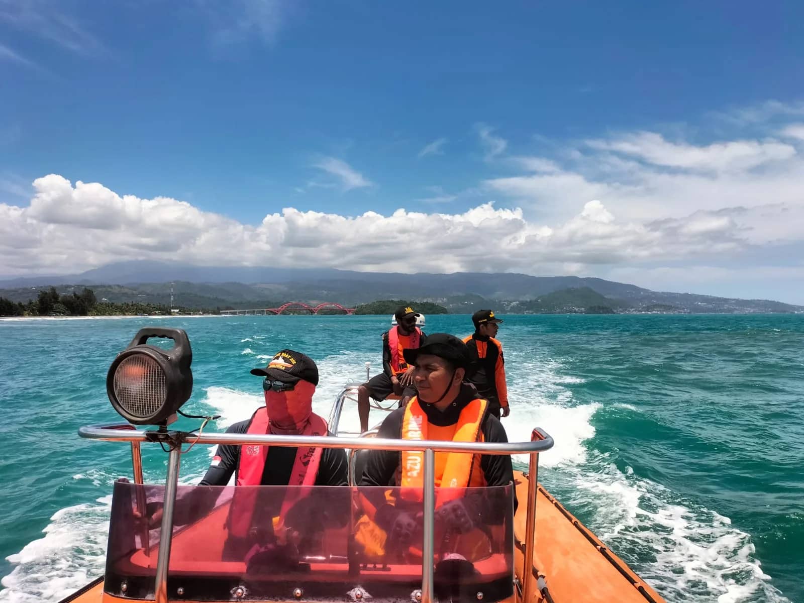 Ilustrasi berita JAYAPURA: Habib Husein Dilaporkan Tenggelam di Pantai Holtekam Jayapura