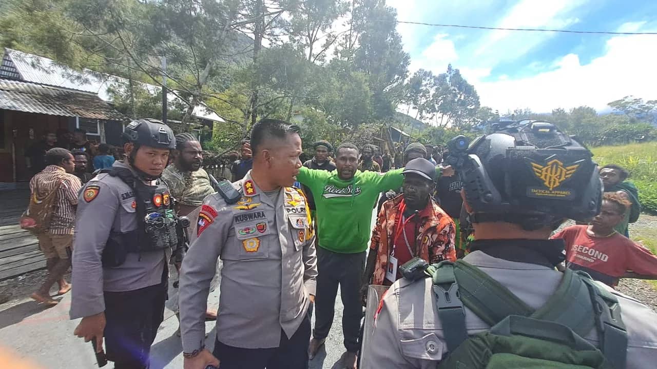 Ilustrasi berita Papua: Pendukung Caleg di Puncak Jaya Tewas, Kapolres : Kami Akan Kejar Pelakunya