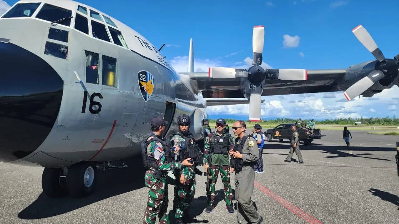 Ilustrasi berita Papua: Pasca Penembakan Wings Air,Pesawat Hercules C-130 Skadron Udara 32 Mendarat di Bandara Nop Goliath Dekai Yahukimo