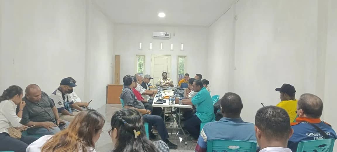 Ilustrasi berita Mimika: Pengurus dan Pelatih LPPD Mimika Gelar Rapat Rutin Jelang Pesparawi XIV di Keerom