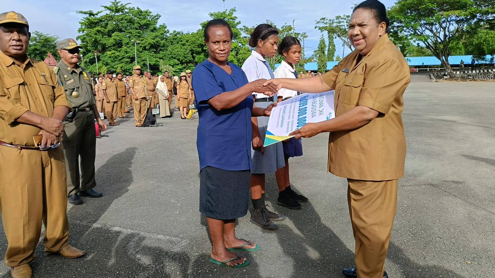 Ilustrasi berita Papua: BPJS Papua Serahkan Santunan Rp 209 Juta Kepada Ahli Waris Nelayan Korban Tenggelam di Vanimo PNG