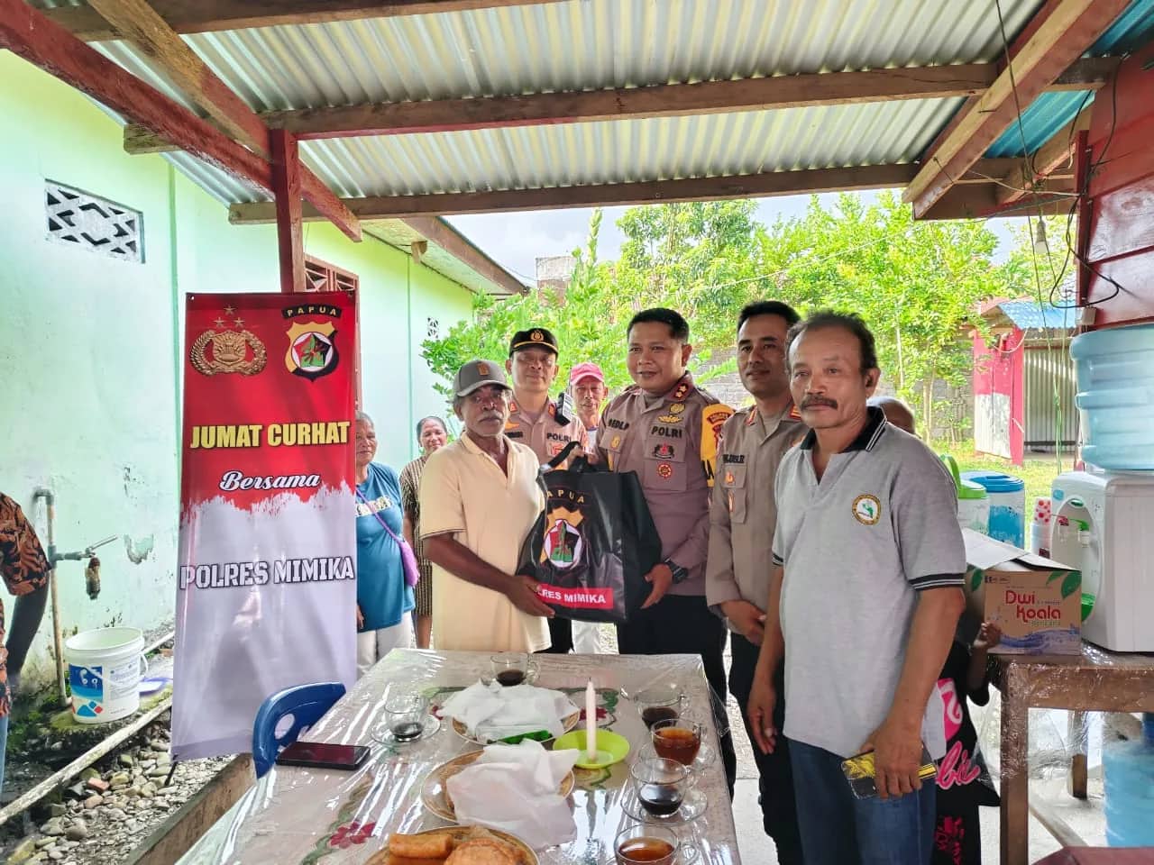 Ilustrasi berita Mimika: Hadiri Jumat Curhat, Kapolres Gede Dengarkan Keluhan Masyarakat Timika Indah