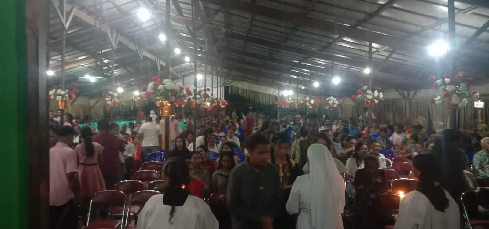 Ilustrasi berita Papua: Padati Halaman Katedral Hingga Jalan Raya, Ribuan Umat Katolik Katedral Salib Suci Agats Ikuti Perayaan Sabtu Suci