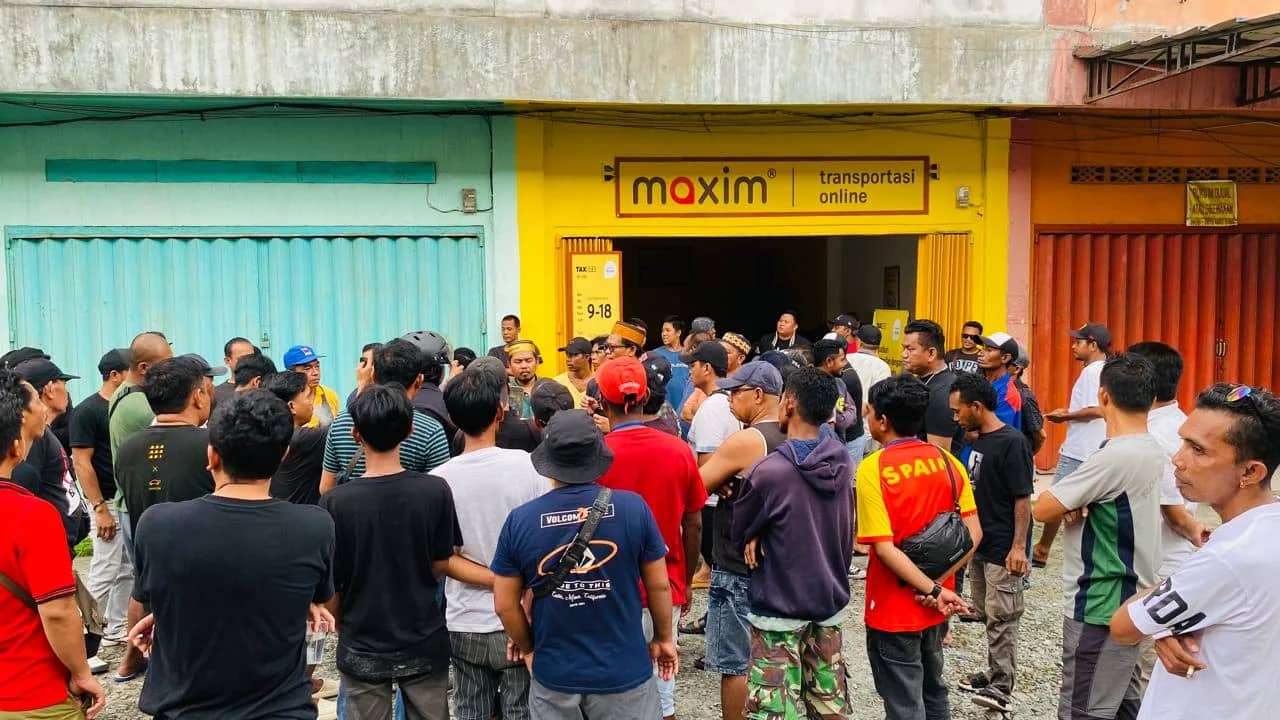 Ilustrasi berita Mimika: Puluhan Sopir Taksi Rental Timika Geruduk Kantor Maxim, Sampaikan 4 Tuntutan