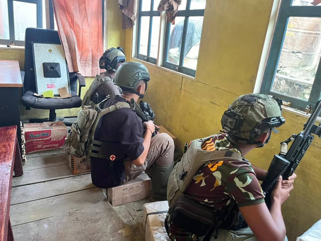 Ilustrasi berita Papua: Aparat TNI-Polri Halau Serangan OPM Kelompok Afrianus Bagubau dan Keny Tipagau di Kampung Pogapa Homeyo Intan Jaya