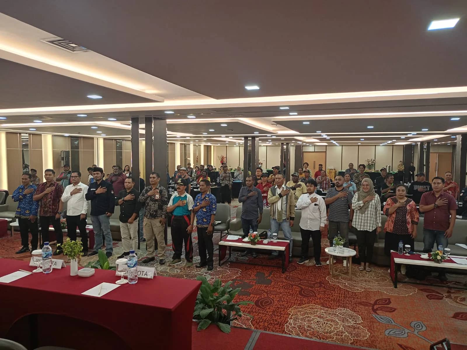 Ilustrasi berita Mimika: KPU Mimika Gelar Sosialisasi Dengan RT dan Lurah di Distrik Wania, Royal Sihombing: RT Tidak Boleh Ambil Alih Tugas PPD dan PPS