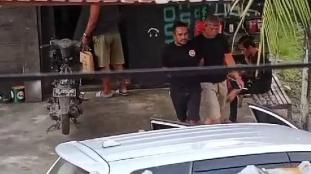Ilustrasi berita Mimika: Polres Mimika Tangkap Seorang Pengedar Shabu Bersama Tiga Pembeli di Jalan Restu dan Hasanuddin Timika