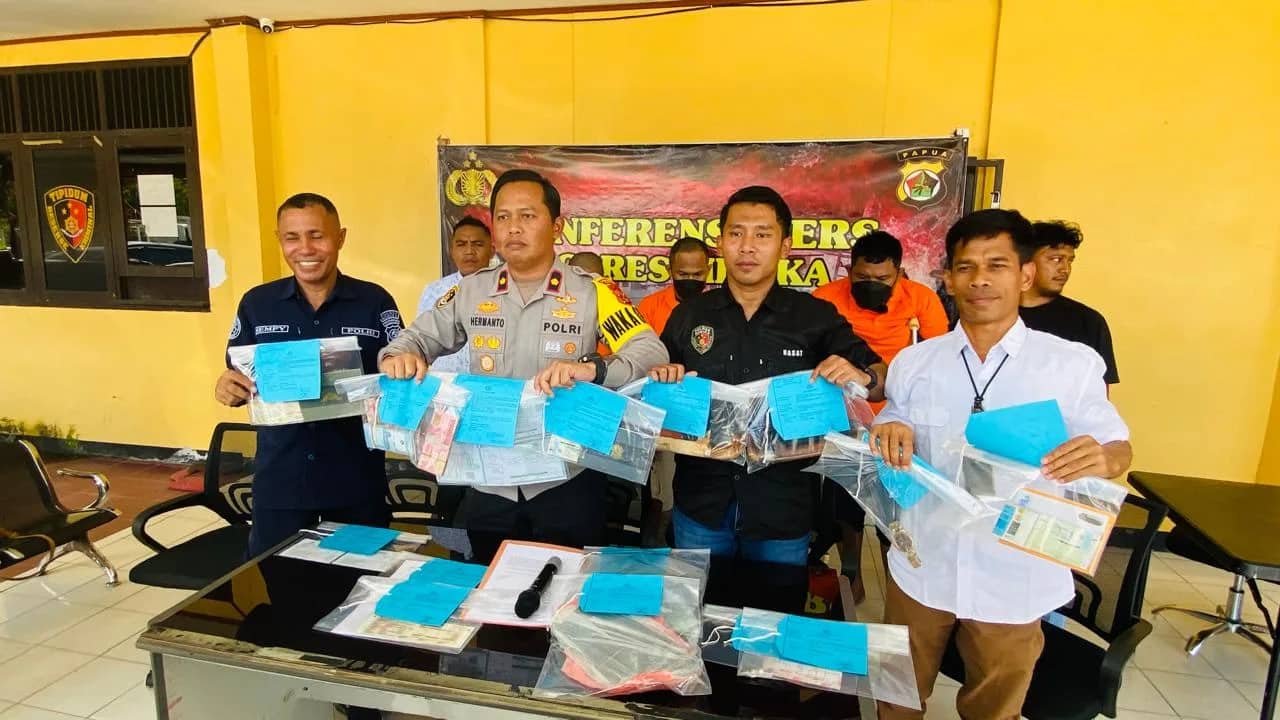 Ilustrasi berita Mimika: Perampok Daeng Tinggi Cs Hasilkan Ratusan Juta Rupiah Selama Beraksi di Timika