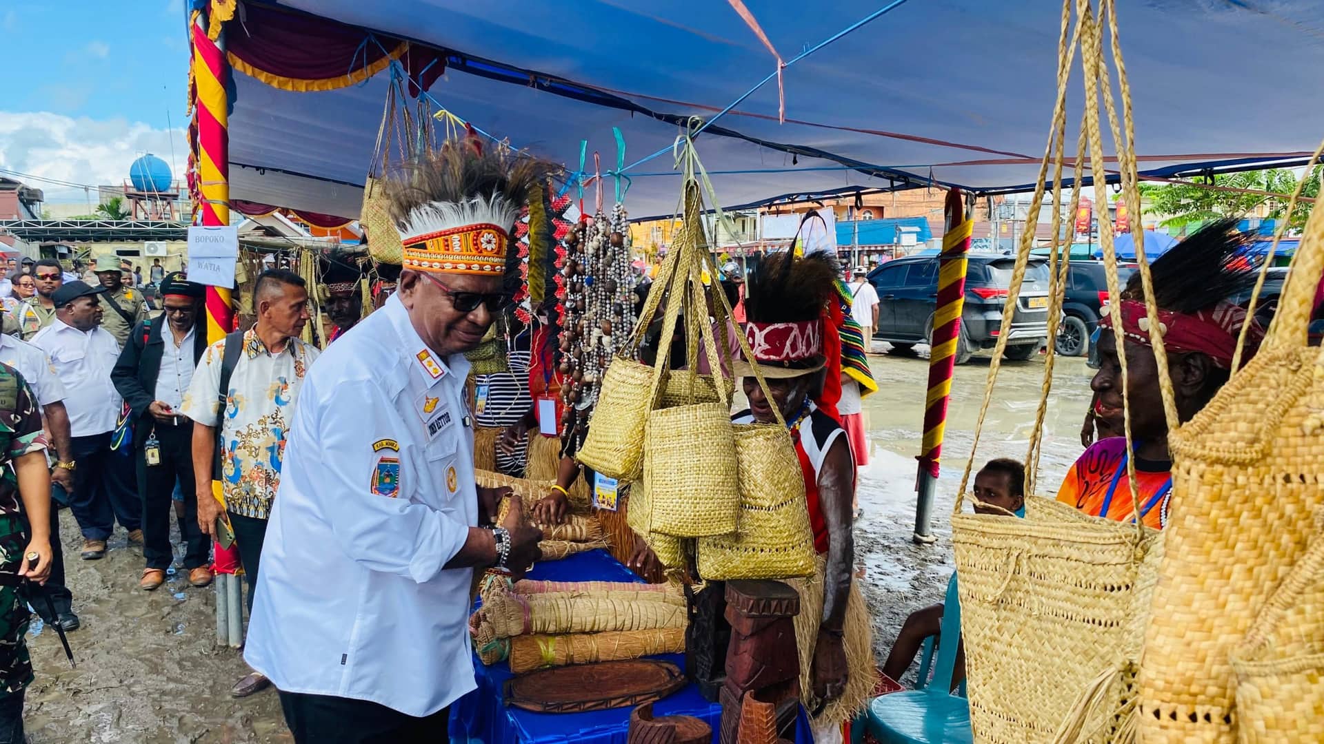 Ilustrasi berita Mimika: Bupati Mimika John Rettob Buka Festival Budaya Lokal Amungme Kamoro