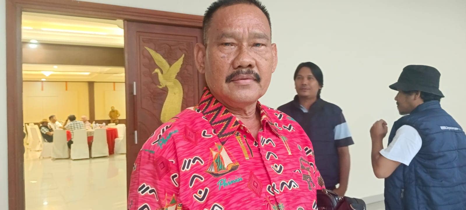 Ilustrasi berita Mimika: Baliho Cakada Penuhi Jalanan Timika Membahayakan, Ketua KKSS Mimika: Belum Masuk Tahapan Pilkada Harusnya Ditertibkan