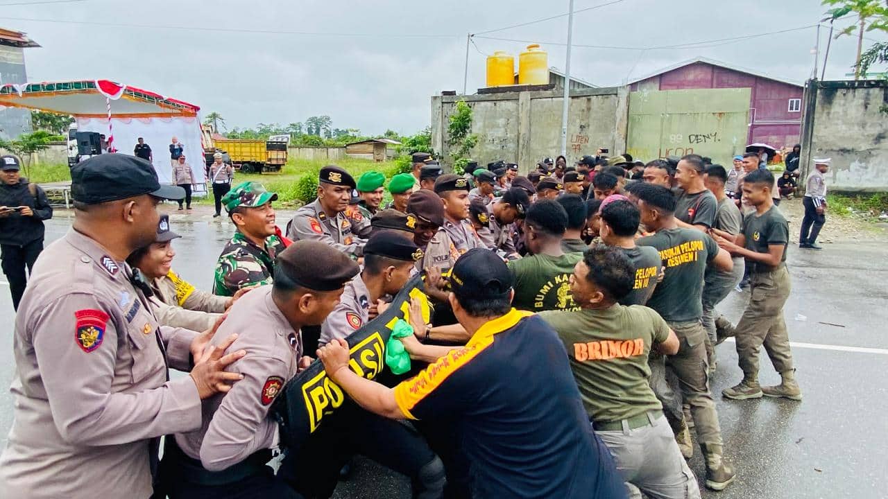 Ilustrasi berita Mimika: Personil Gabungan Gelar Latihan Sispamkota Pengamanan Pilkada Mimika