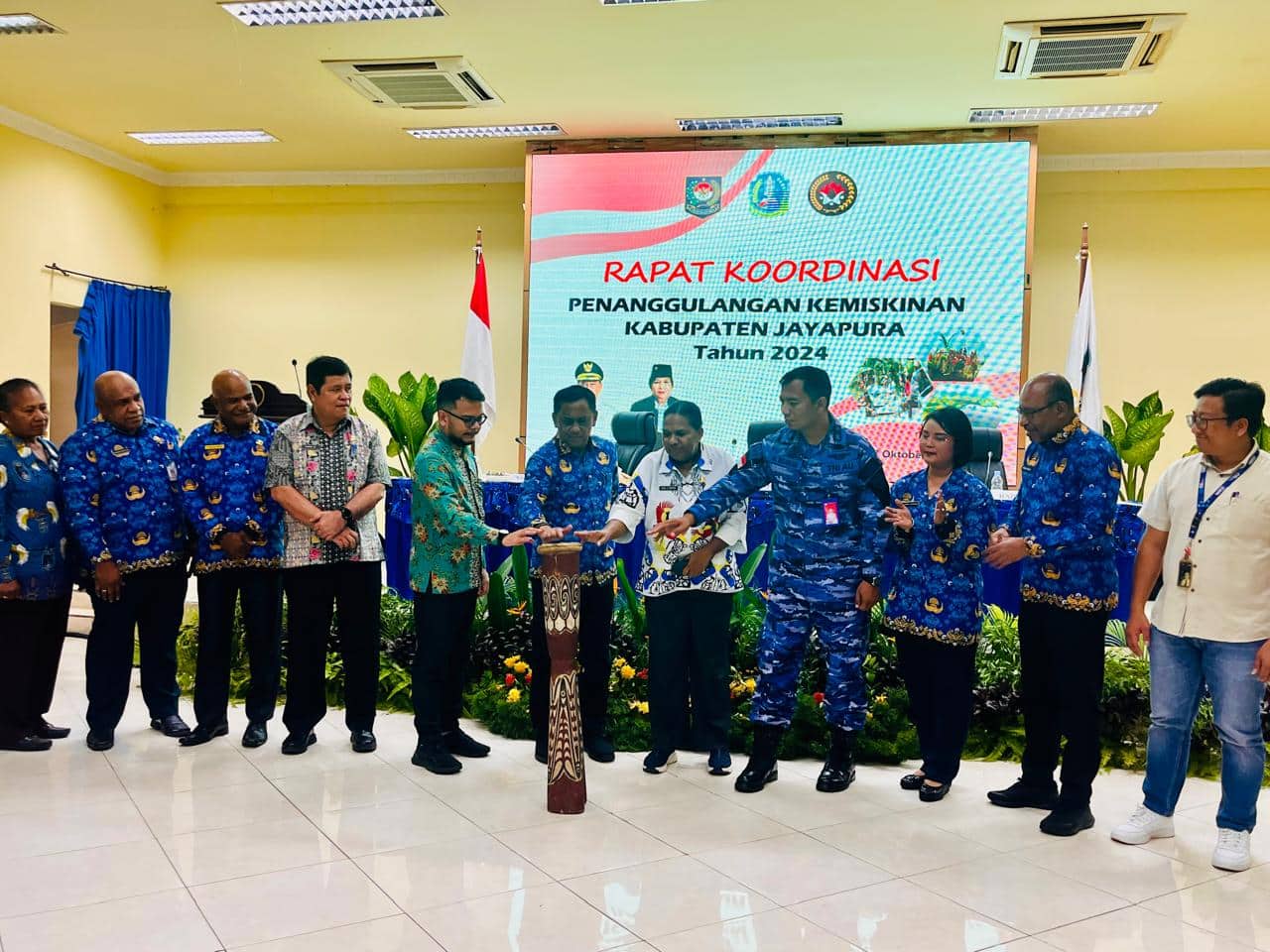 Ilustrasi berita JAYAPURA: Turunkan Angka Kemiskinan Ekstrem di Kabupaten Jayapura, OPD Diminta Kolaborasi