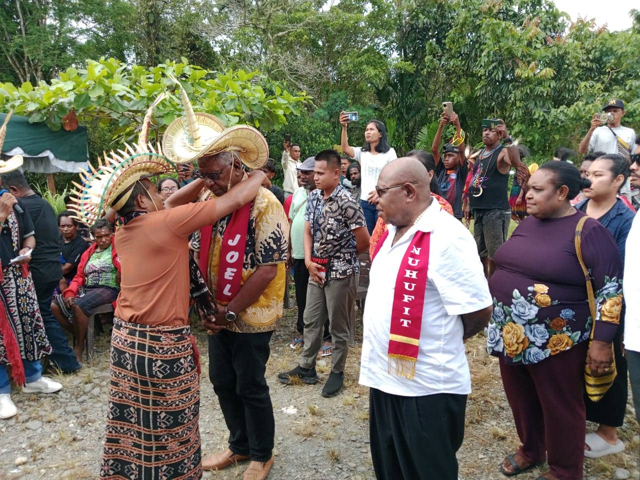 Ilustrasi berita Mimika: Hujan Lebat Landa Mimika Usai Penjaga Tapal Batas Selatan RI Baca Pernyataan Sikap Dukung Johannes Rettob - Emanuel Kemong