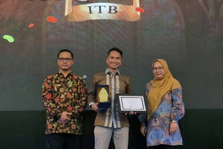 Ilustrasi berita Mimika: Konsen Majukan Pendidikan, PT Freeport Indonesia Dianugerahi Penghargaan dari ITB