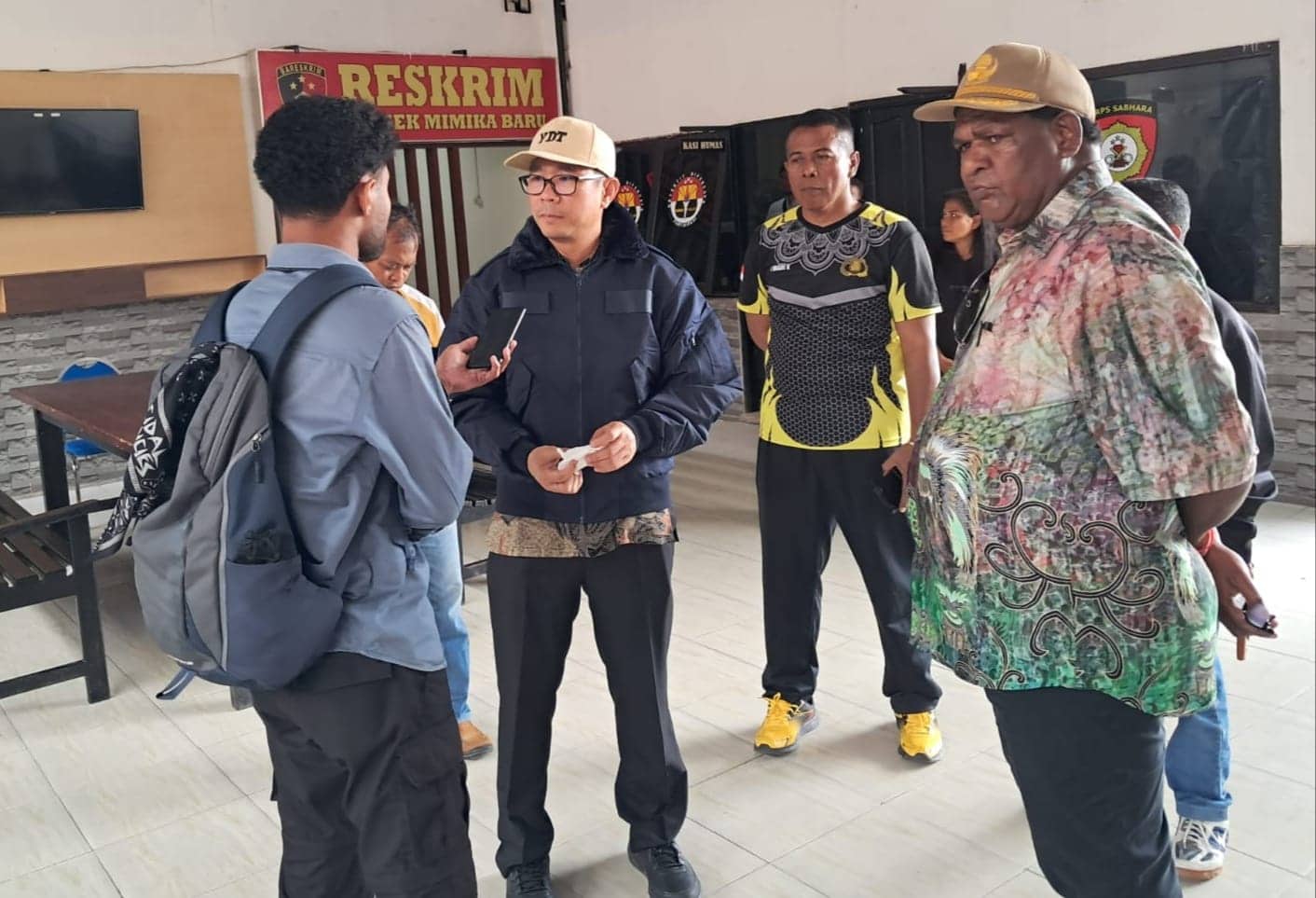 Ilustrasi berita Mimika: Jadi Atensi Penjabat Bupati Mimika, Polisi Kawal Kasus Pemukulan Petugas Sampah Hingga Tuntas