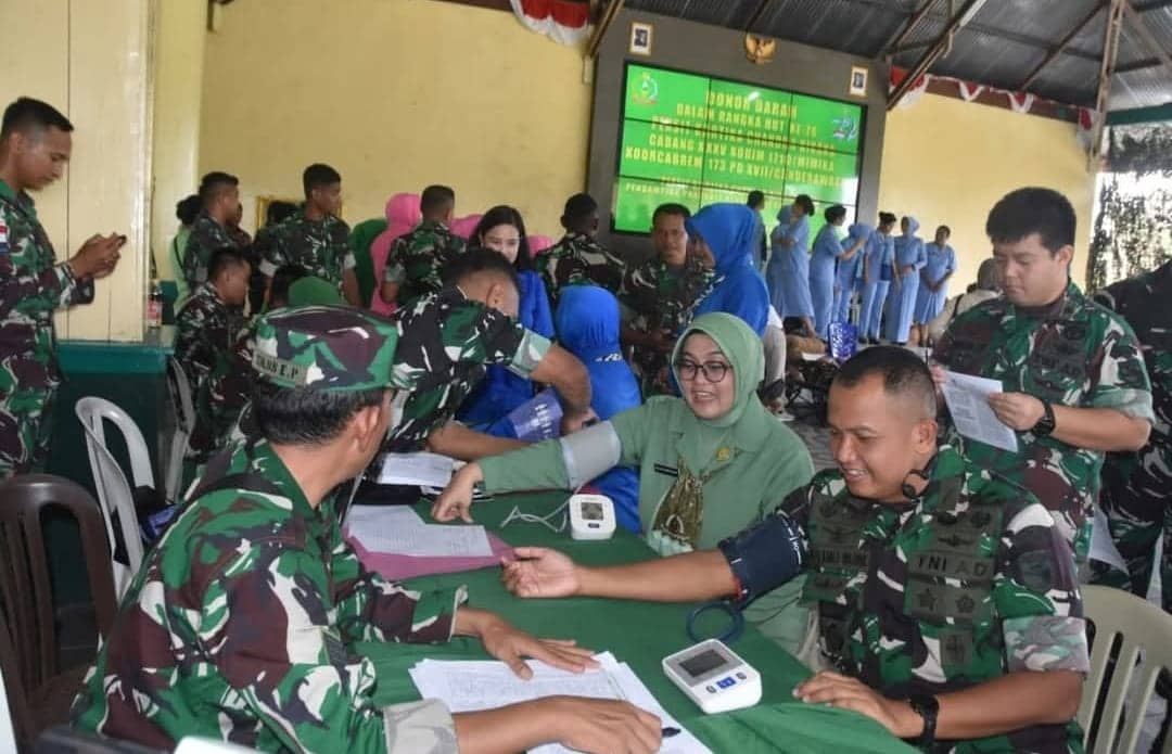 Ilustrasi berita Mimika: Peringati HUT ke-79, Persit KCK Kodim 1710 Mimika Sumbang 100 Kantong Darah ke RSUD Mimika