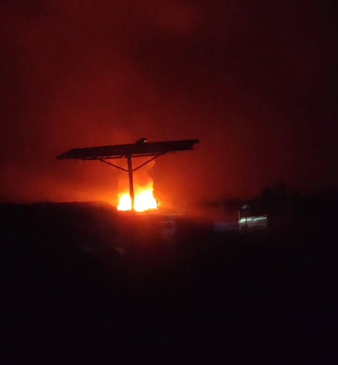 Ilustrasi berita Papua: Berulah Lagi, KKB Bakar Gedung SMP Agandugume di Puncak