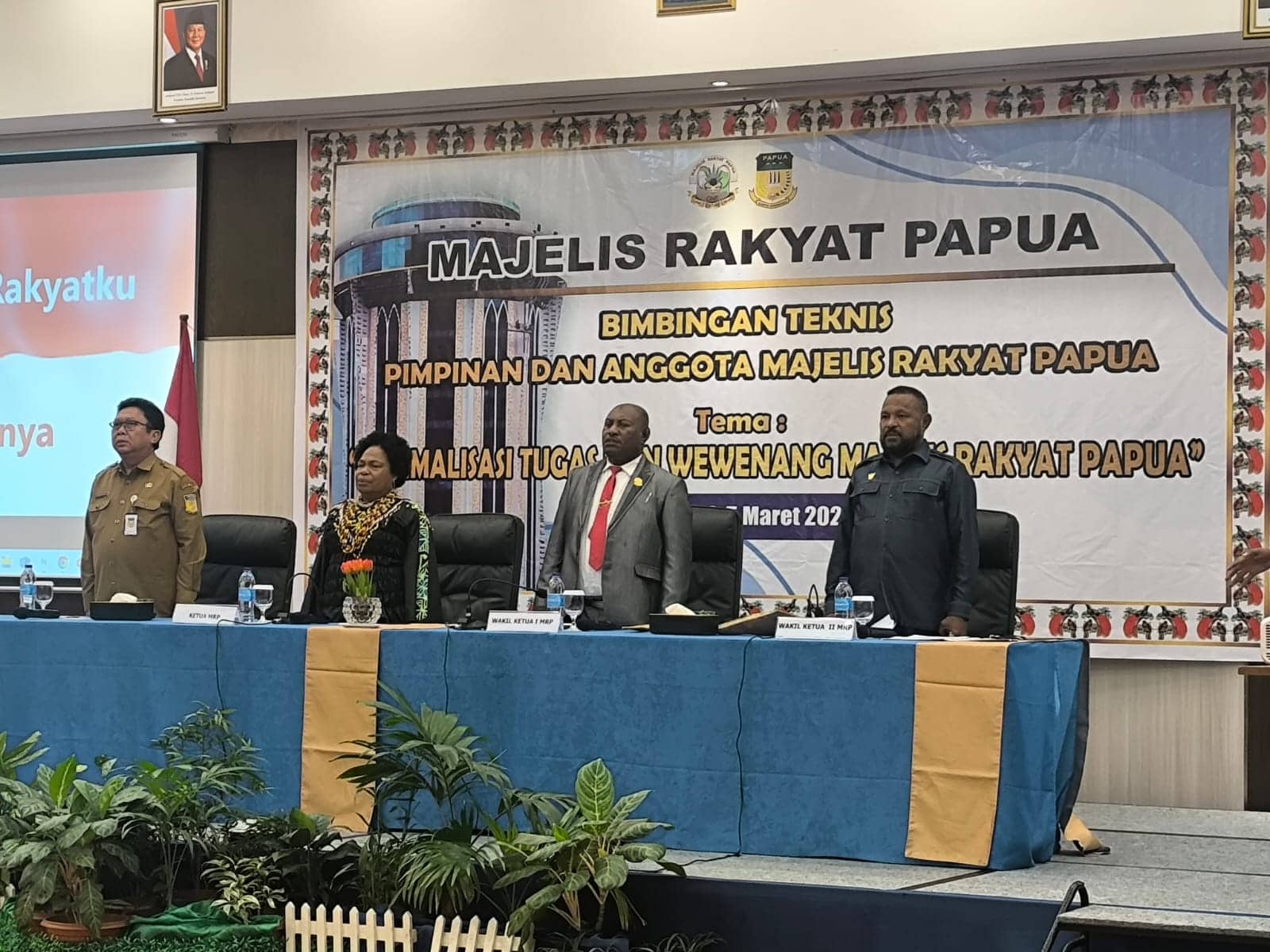 Ilustrasi berita JAYAPURA: Pimpinan dan Anggota MRP Ikuti Bimtek Bahas Regulasi Otsus