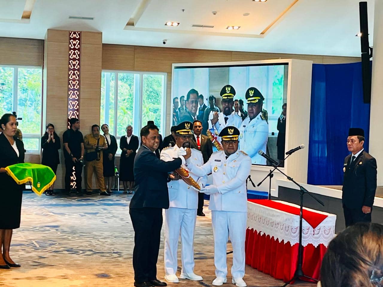 Ilustrasi berita JAYAPURA: Lantik Bupati dan Wakil Bupati Jayapura Periode 2025-2030, Penjabat Gubernur Papua Ingatkan Tugas Utama Kepala Daerah