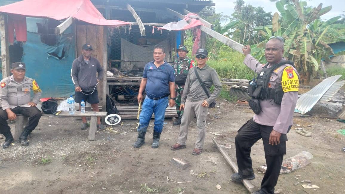 Ilustrasi berita Mimika: 30 Orang Tak Dikenal Bakar 10 Camp Pendulang di Tanggul Timur Mile 32 Timika