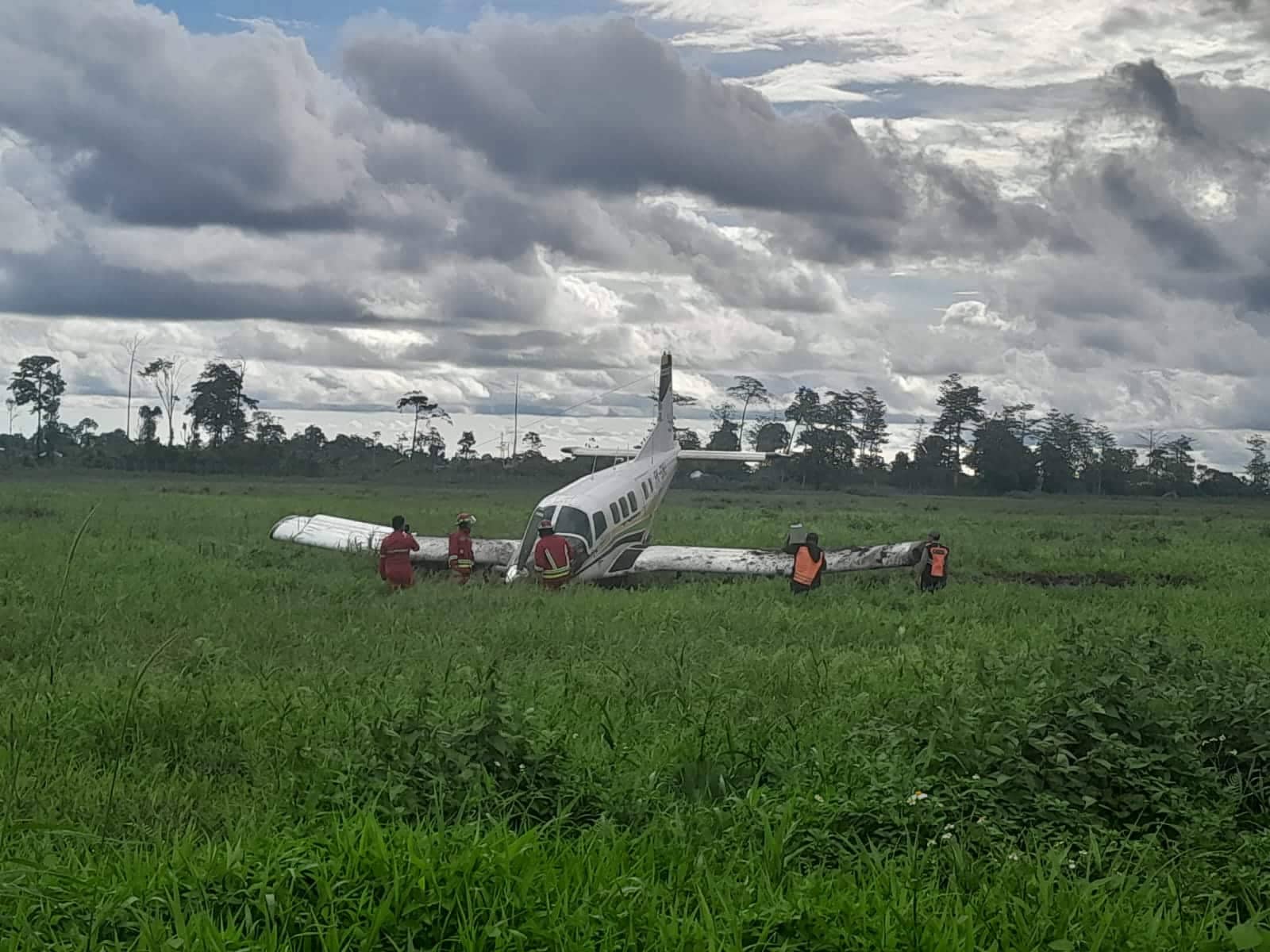 Ilustrasi berita Mimika: Tersungkur di Ujung Landasan, Pesawat Smart Cakrawala Aviation Gagal Landing di Bandara Mozes Kilangin Timika