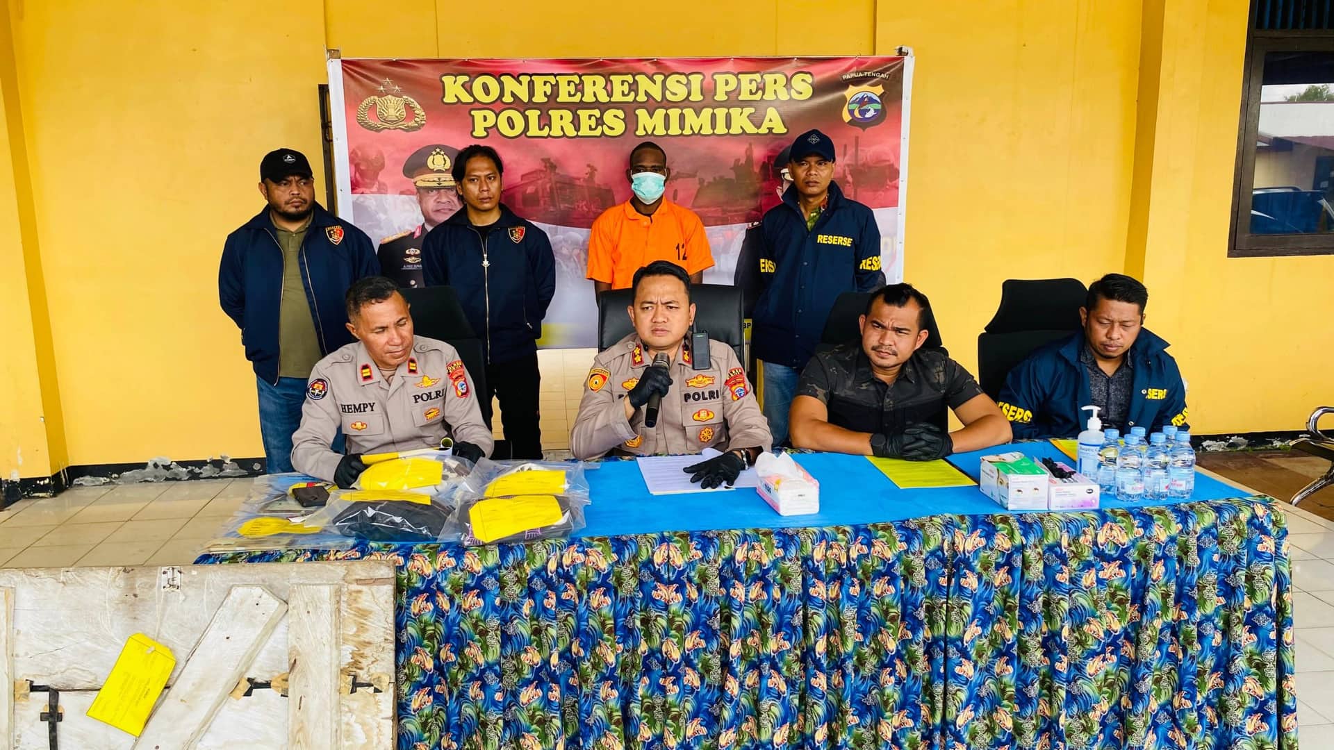 Ilustrasi berita Mimika: Usai Menggorok Leher, Kaspar Berusaha Memperkosa Korban, Polres Mimika Beber Kronologis Lengkap Pembunuhan Belakang Kantor Agama