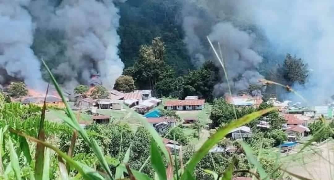Ilustrasi berita Papua: TPNPB OPM Akui Bakar Sekolah dan Puskesmas di Kiwirok, Sebut Dijadikan Markas Aparat Keamanan